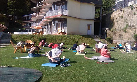 yoga classes in gagan resorts in dharamshala